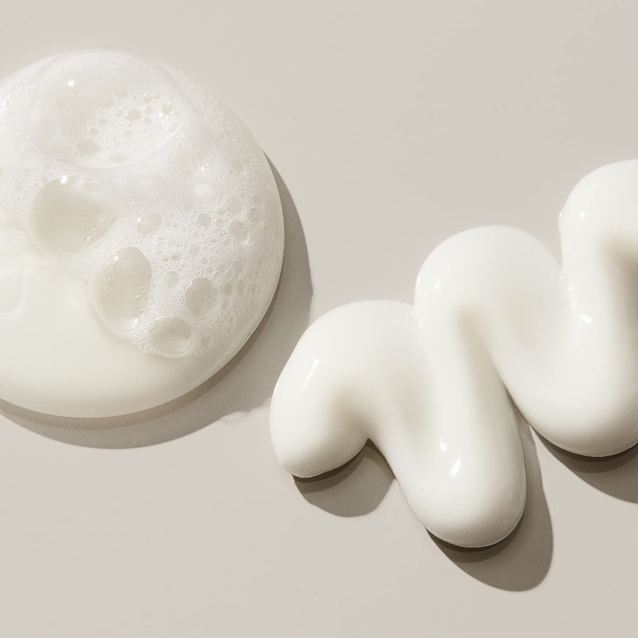 Unite Lazer Straight Shampoo product texture
