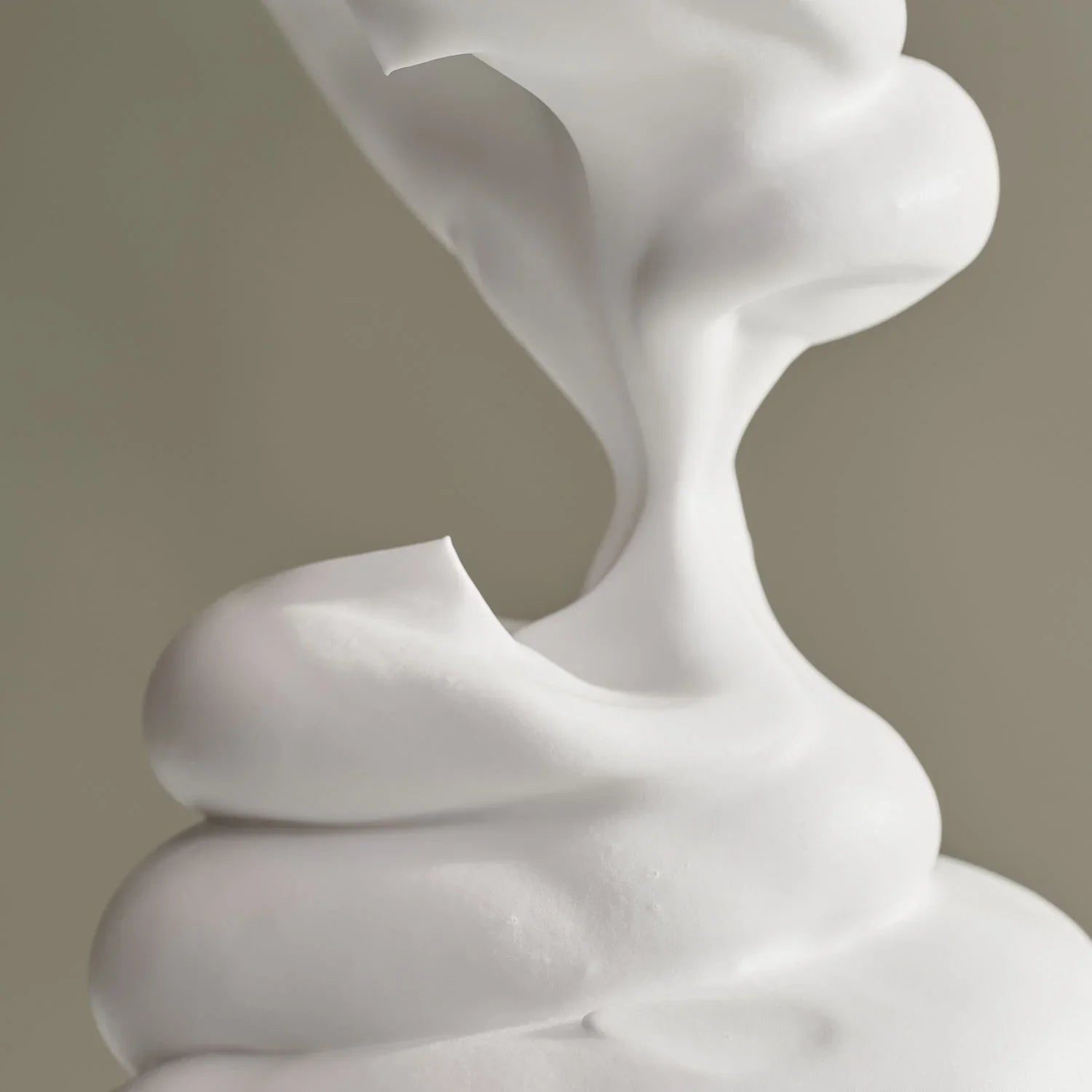 Unite Elevate Mousse Volume Foam product texture