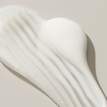 Unite Luxury Shampoo product texture