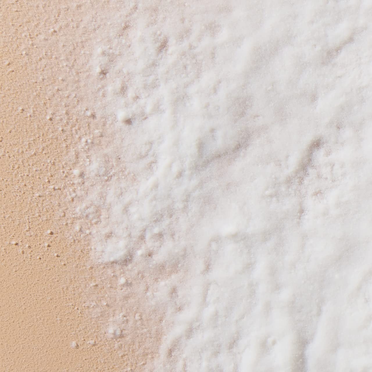 Unite Expanda Dust Volumizing Powder product texture