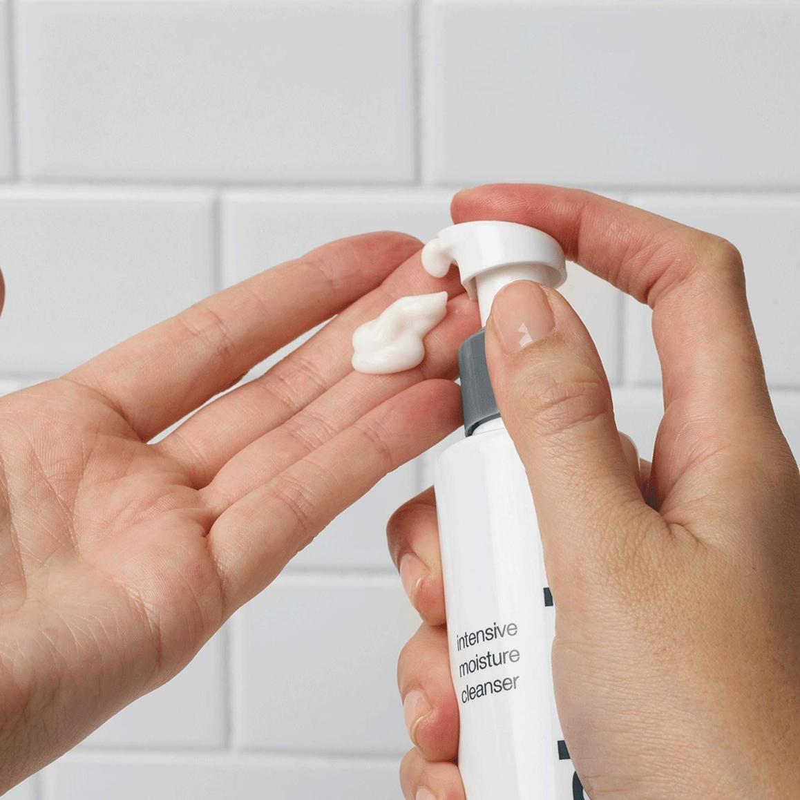 Dermalogica Intensive Moisture Cleanser Product Applicator and Texture