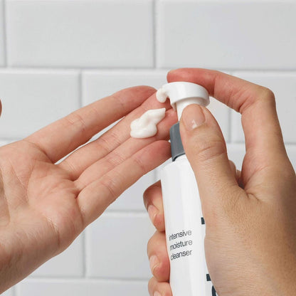 Dermalogica Intensive Moisture Cleanser Product Applicator and Texture